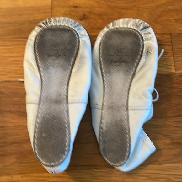 American Ballet Theatre white ballet slippers size 1.5 - Picture 4 of 5